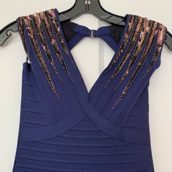 Dress - Picture 2 of 5